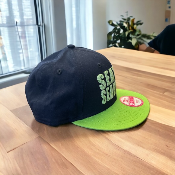 NFL ~ Seattle Seahawks ~ SnapBack cap - Picture 2 of 9